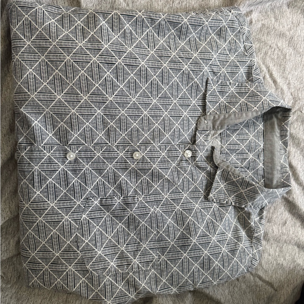 Men's Geometric Gray Shirt